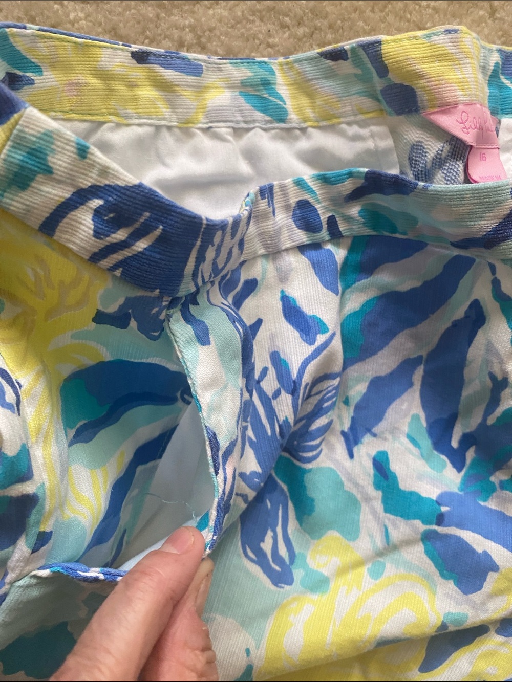 Lilly Pulitzer size 16 buttercup shorts - Picture 2 of 7